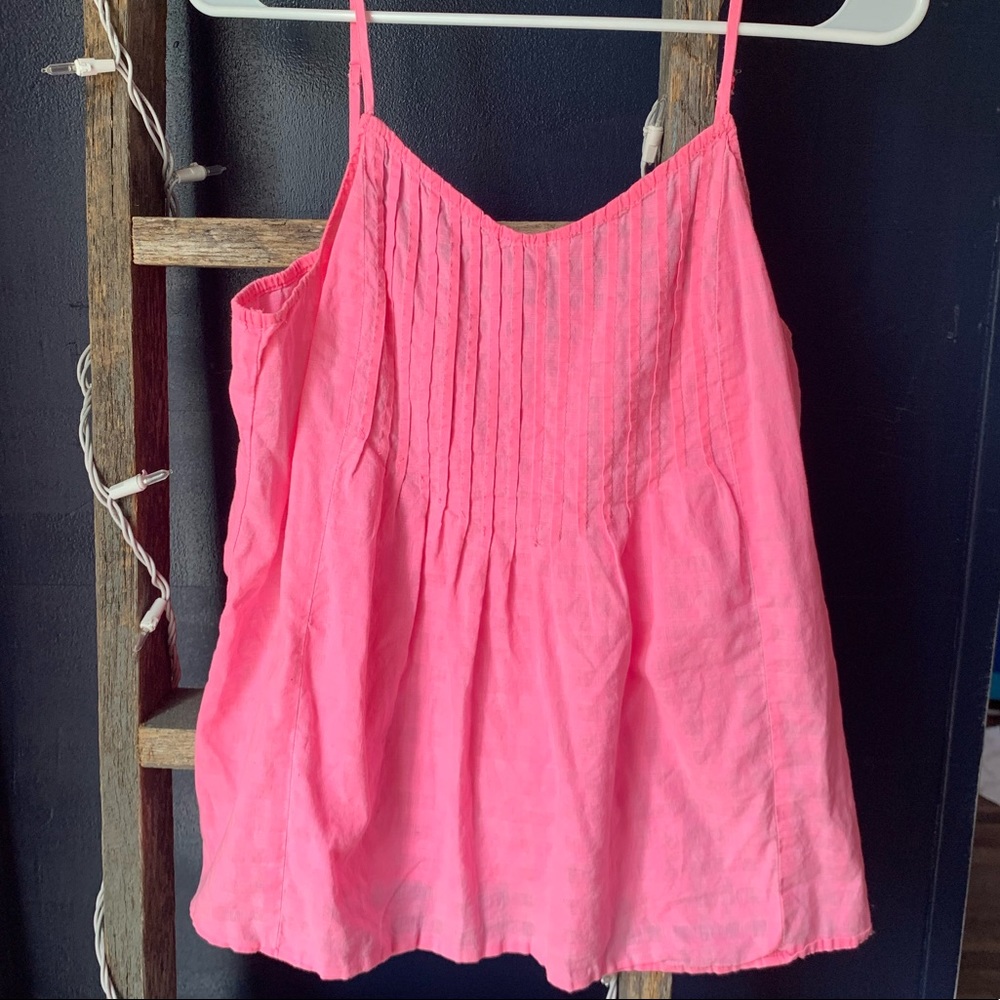 Pink tank top